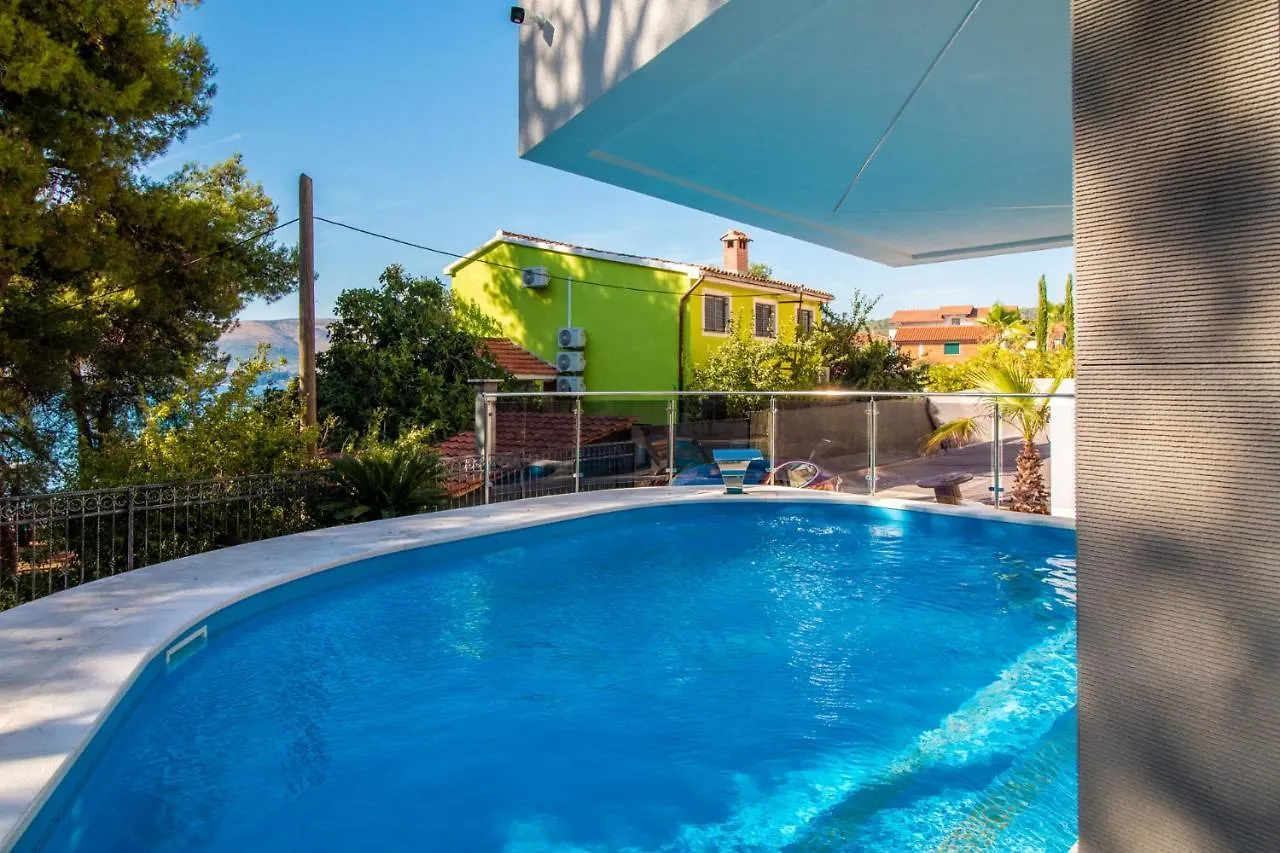 Villa Valentina With Pool Trogir 0*,