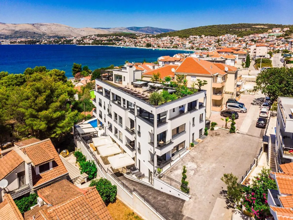 Apartment Villa Valentina With Pool Trogir