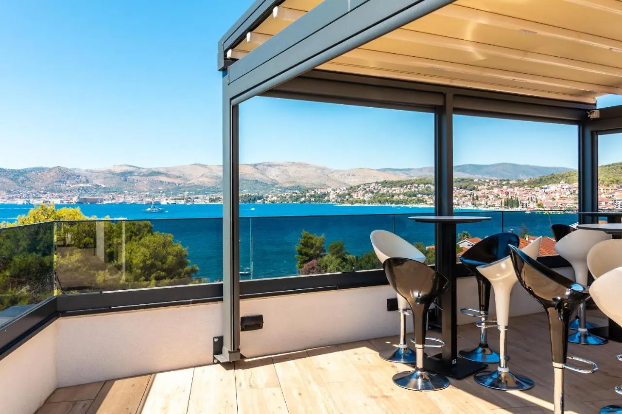 Apartment Villa Valentina With Pool Trogir