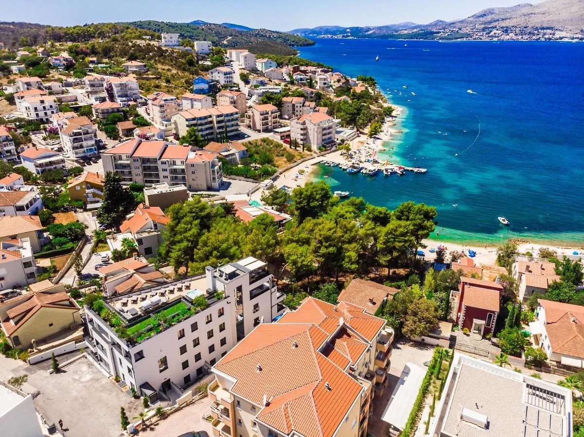 Villa Valentina With Pool Trogir Apartment