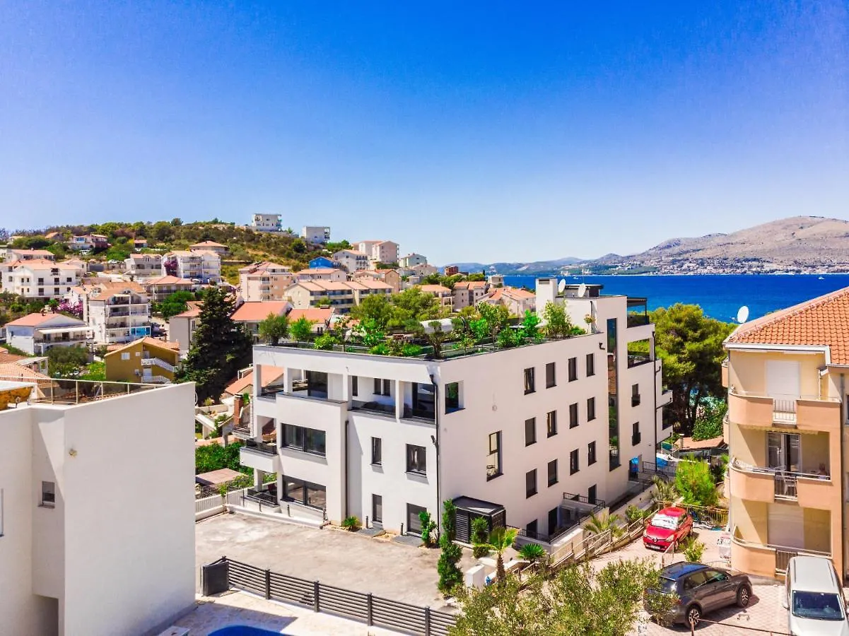 Villa Valentina With Pool Trogir Apartment