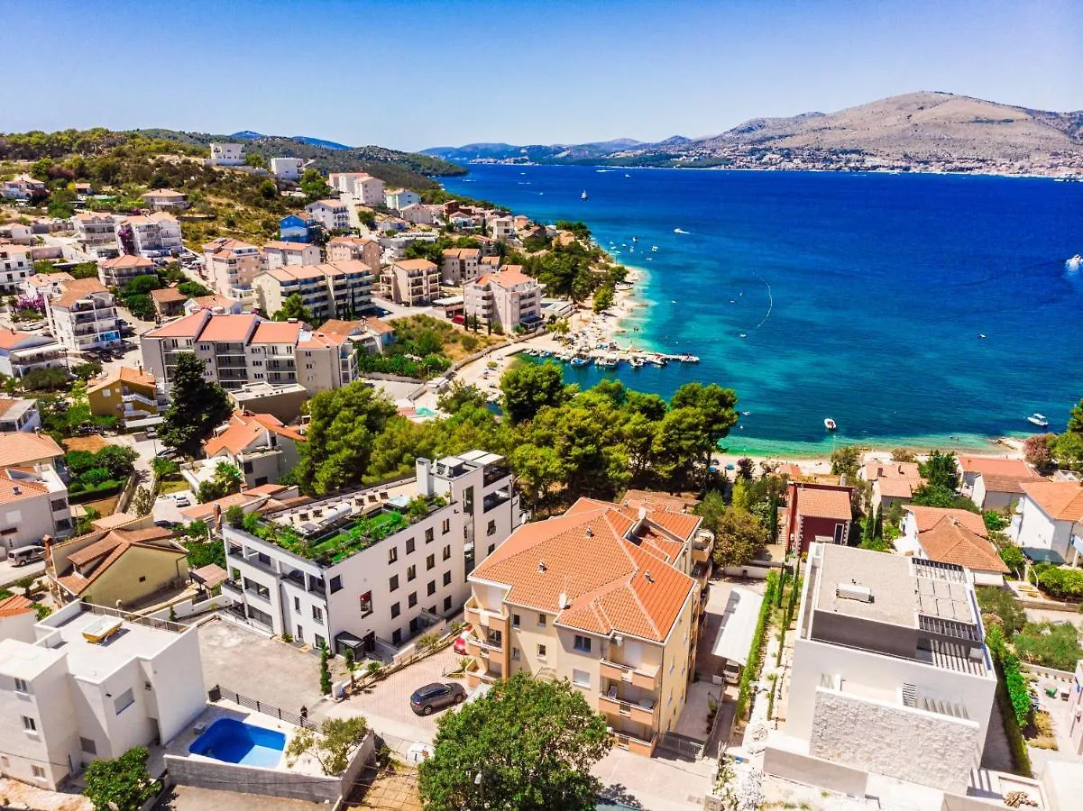 Apartment Villa Valentina With Pool Trogir Croatia