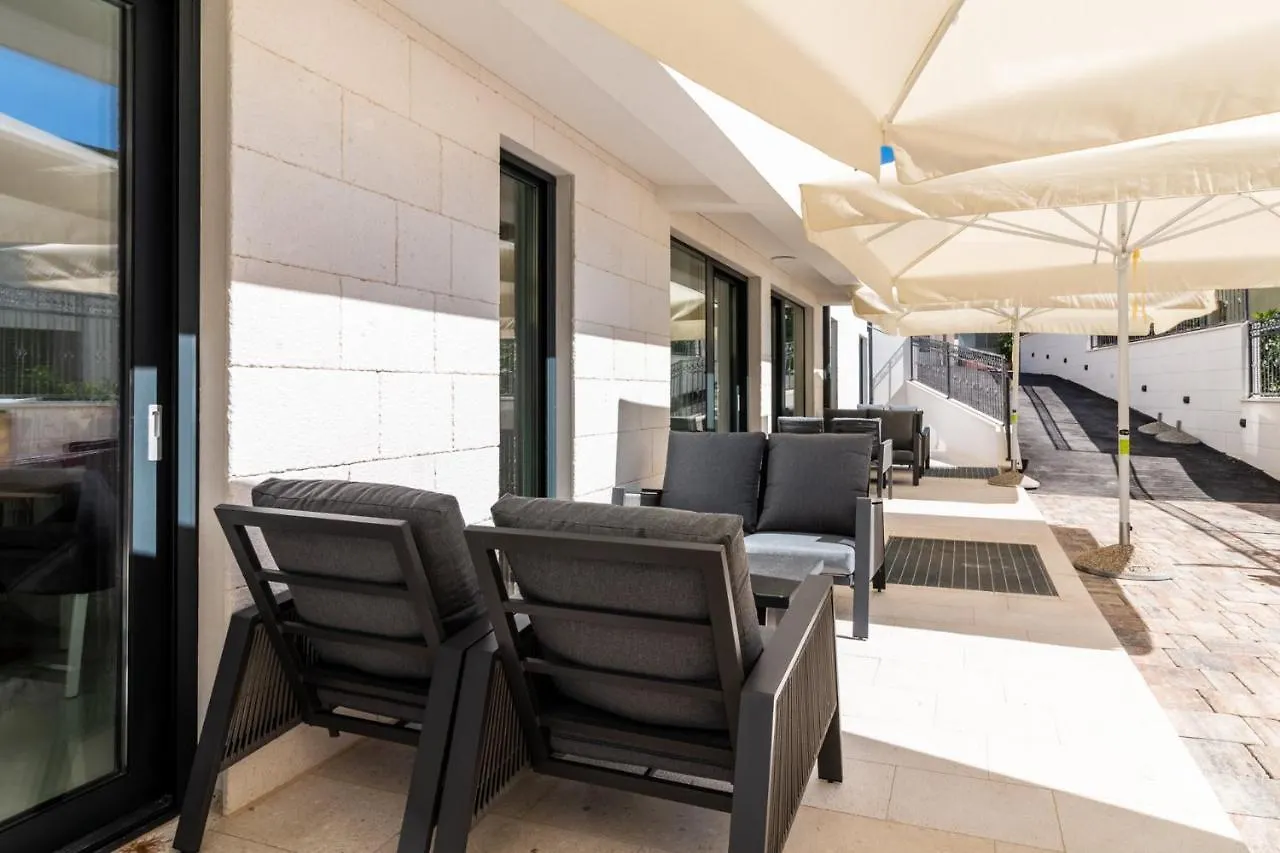 Apartment Villa Valentina With Pool Trogir