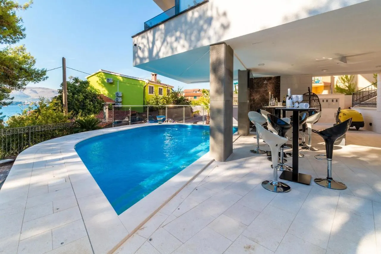 Villa Valentina With Pool Trogir Croatia