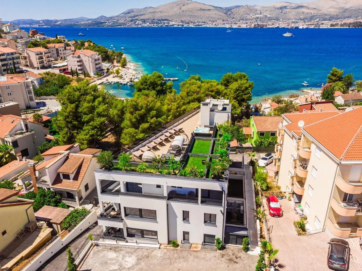 Villa Valentina With Pool Trogir Apartment