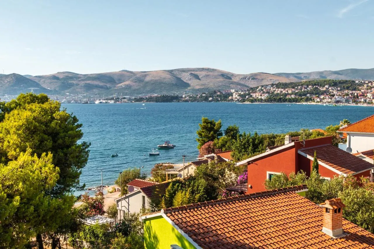 Villa Valentina With Pool Trogir Apartment